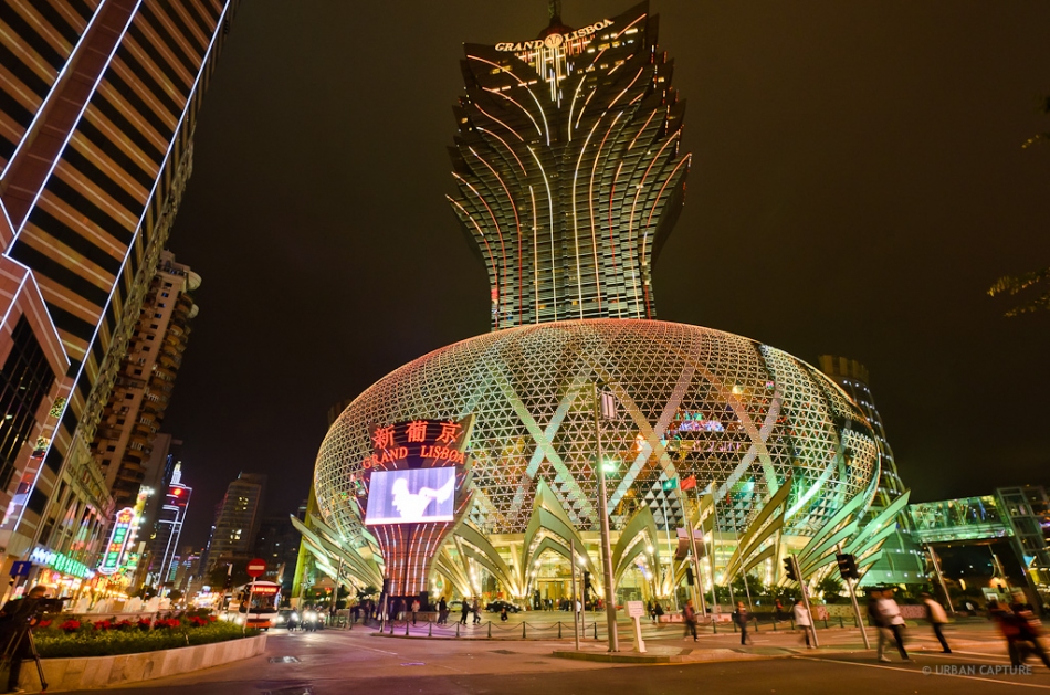 Grand Lisboa casino tower and exterior design