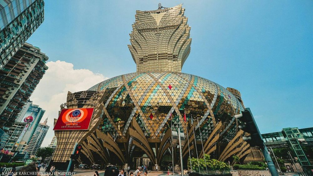 Modern Grand Lisboa casino lotus tower